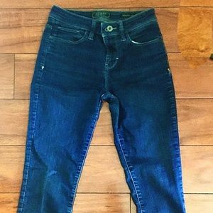Guess Authentic Women’s Jeans Size 2